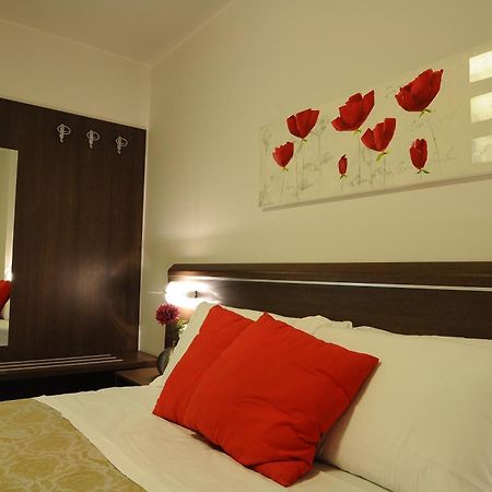 Albergo Leon Bianco Gonàrs מראה חיצוני תמונה