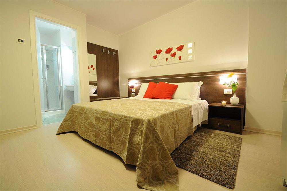 Albergo Leon Bianco Gonàrs מראה חיצוני תמונה
